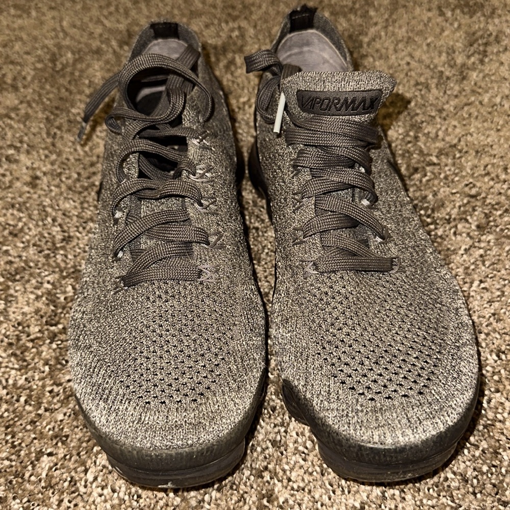 Gently Used Air Max 360